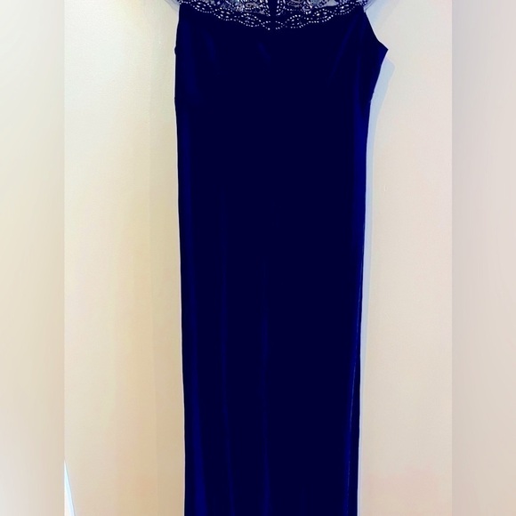 R & M RICHARDS Women's Illusion Beaded-Trim A-Line Gown size 8 - Picture 4 of 5